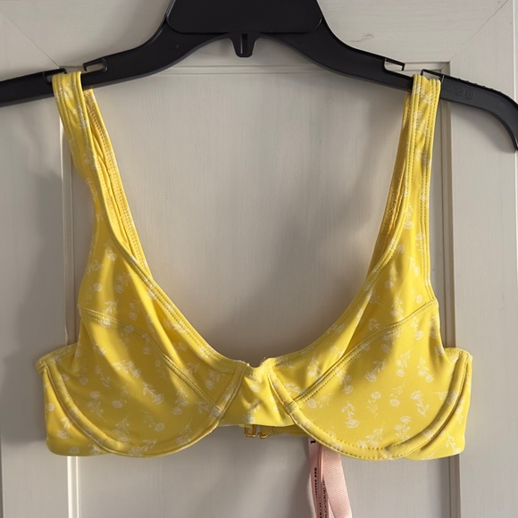 House of CB Mariposa Yellow Floral Bikini Top Size Small - Picture 4 of 10